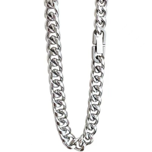 Stainless steel Cuban chain necklace with snap clasp—colorfast, chunky design, perfect for both women and men, trendy Instagram-inspired streetwear hip-hop style.