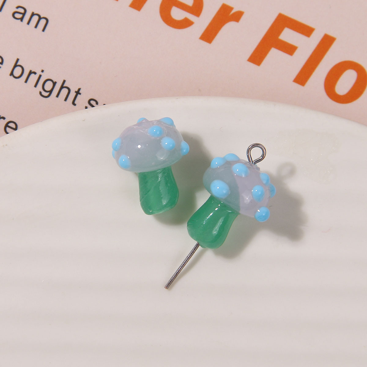 3g Weight Beads Jewelry Making Type 16*12mm Jewelry Making Size DIY Jewelry Accessories Classification 1 Piece Quantity glass Material Mushroom Pattern Polishing Design Casual, Sweet, Simple Style Style 1 Piece 16*12mm Glass Mushroom Beads 15
