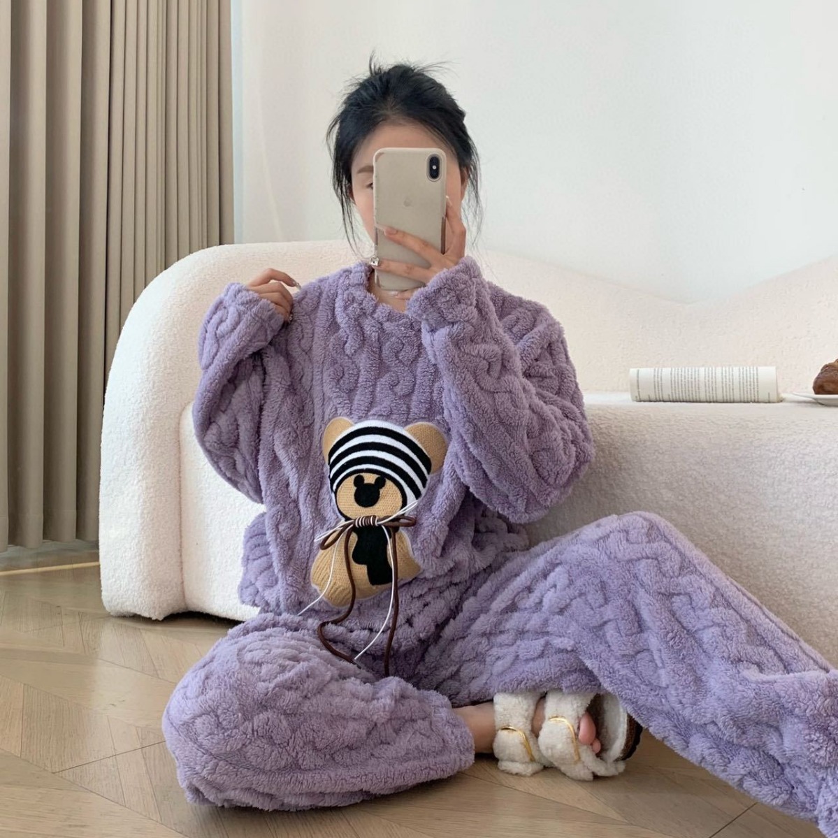 New Winter Casual Flannel Long-Sleeved Cartoon Suit Underwear for Young Women Home Clothes Factory Direct Sale