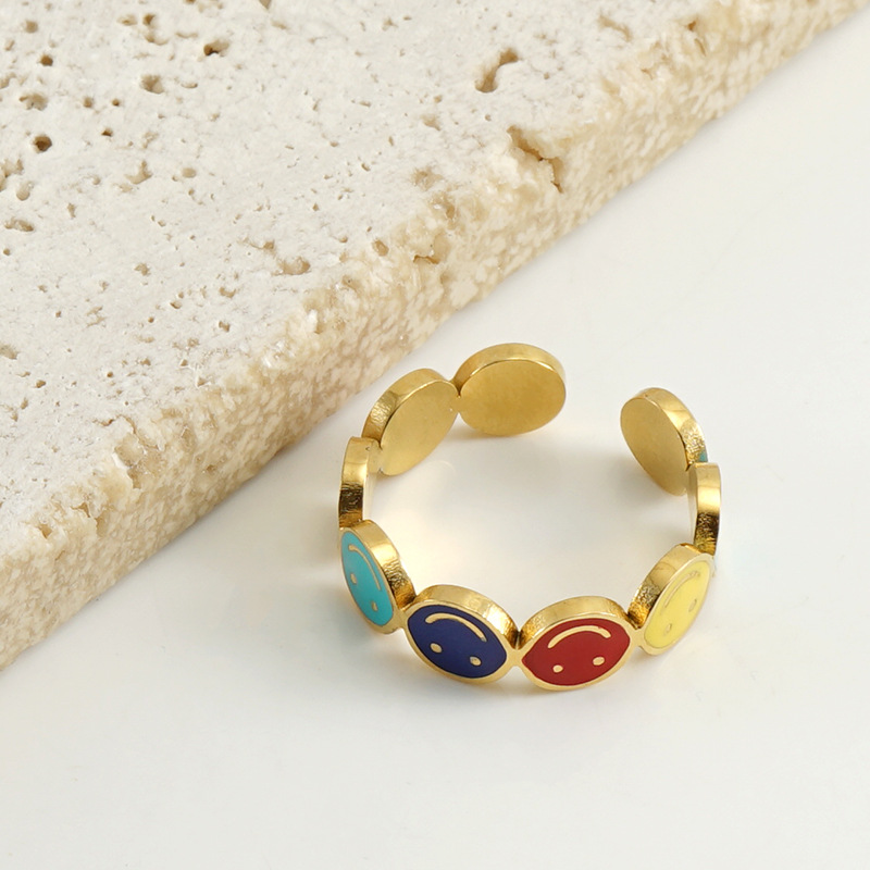 Anillo de acero inoxidable transfronterizo con diseño de ojo turco, estilo europeo y americano, dulce y genial, chapado en titanio con oro de 18k, joyería al por mayor.