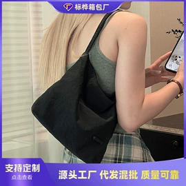 女士单肩包;女士斜挎包;女士双肩包
