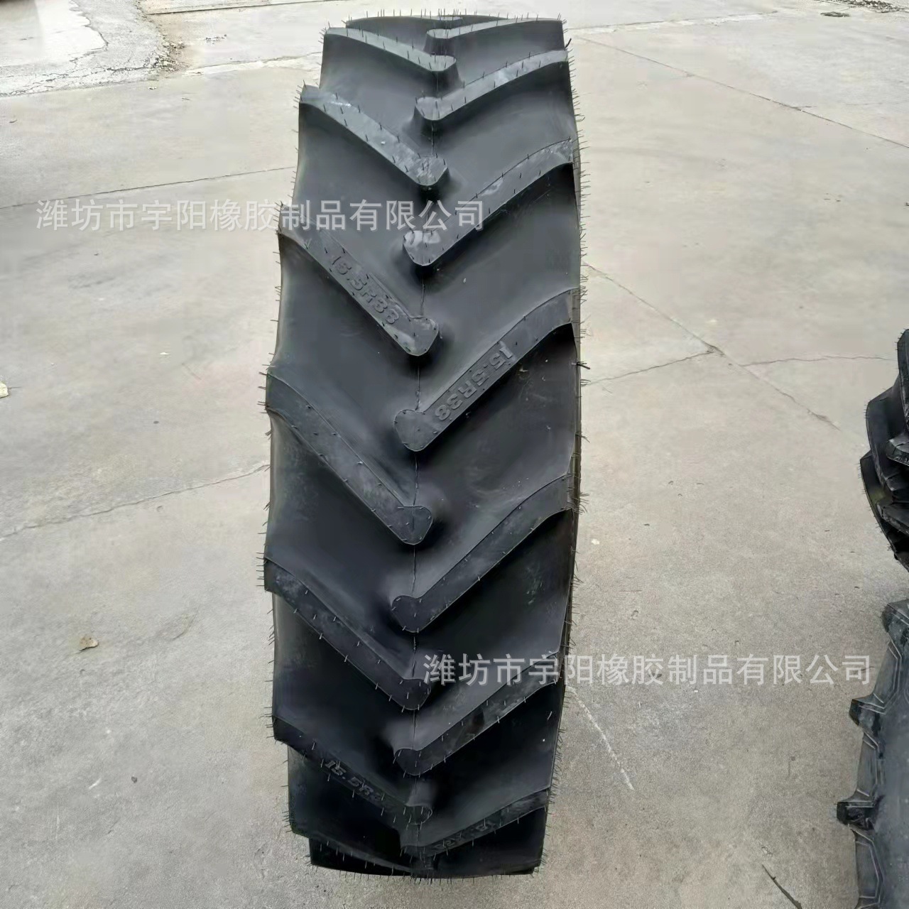 15.5R38 农用拖拉机轮胎 农业钢丝人字花纹轮胎