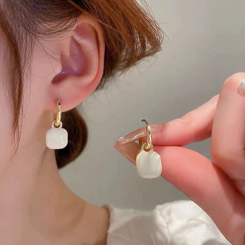 Двусторонние свежие зелёные серьги, простой и элегантный дизайн