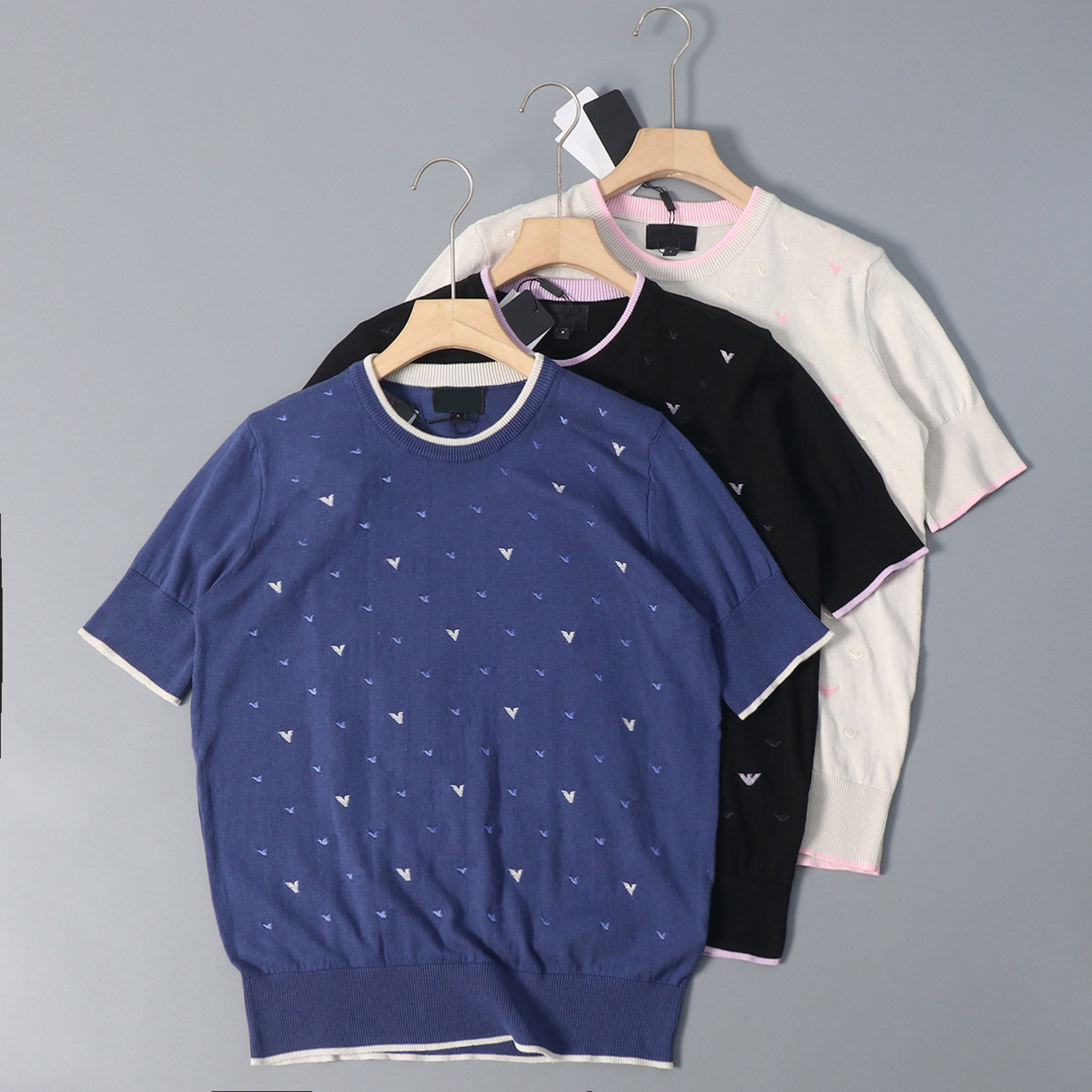 2025 Women's Contrasting Color Full Embroidered Cotton Short-Sleeved Knitwear