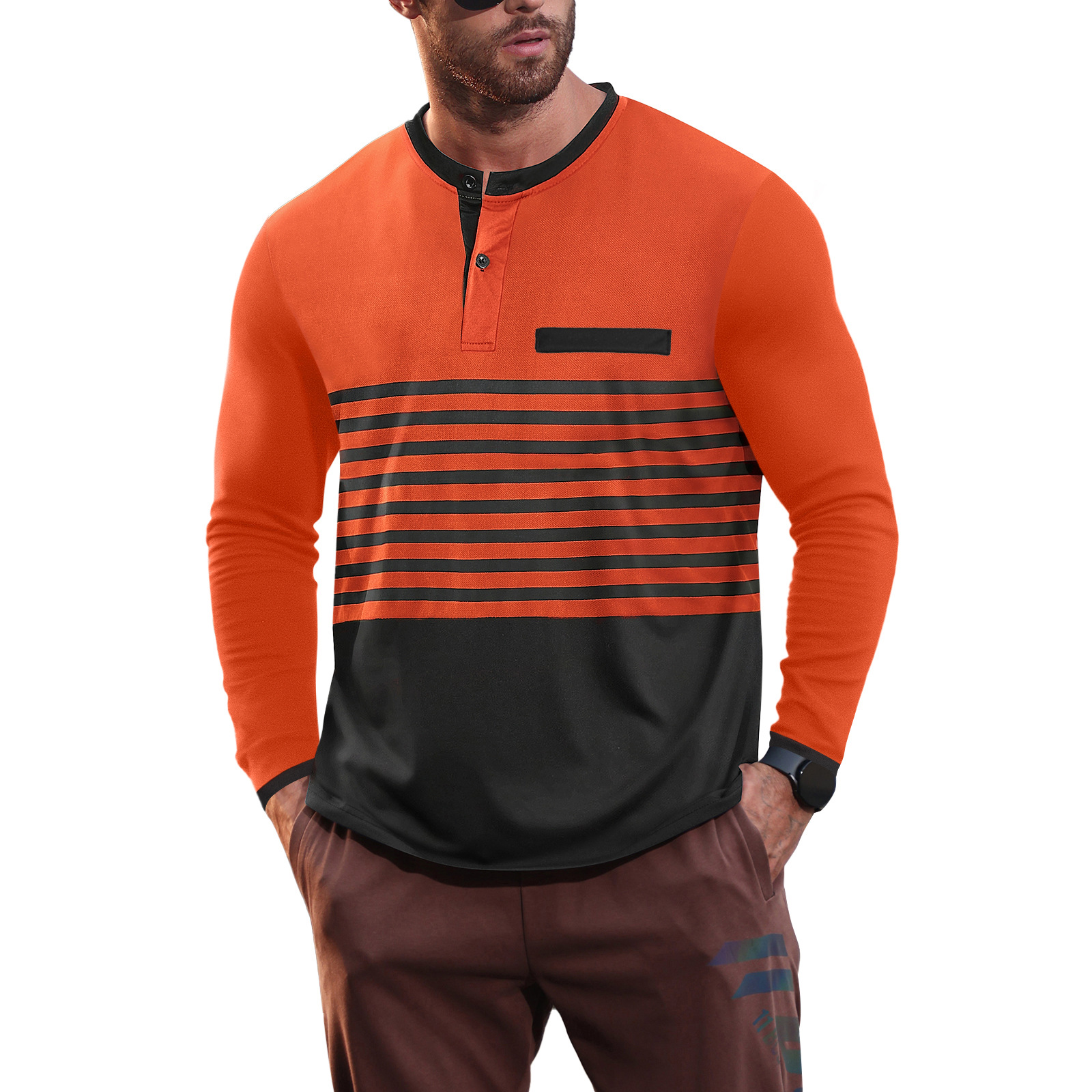 Camiseta de manga larga con cuello en V y rayas en contraste, estilo europeo y americano, novedad de verano, para hombre, corte ajustado, informal de negocios, para comercio transfronterizo europeo y americano.