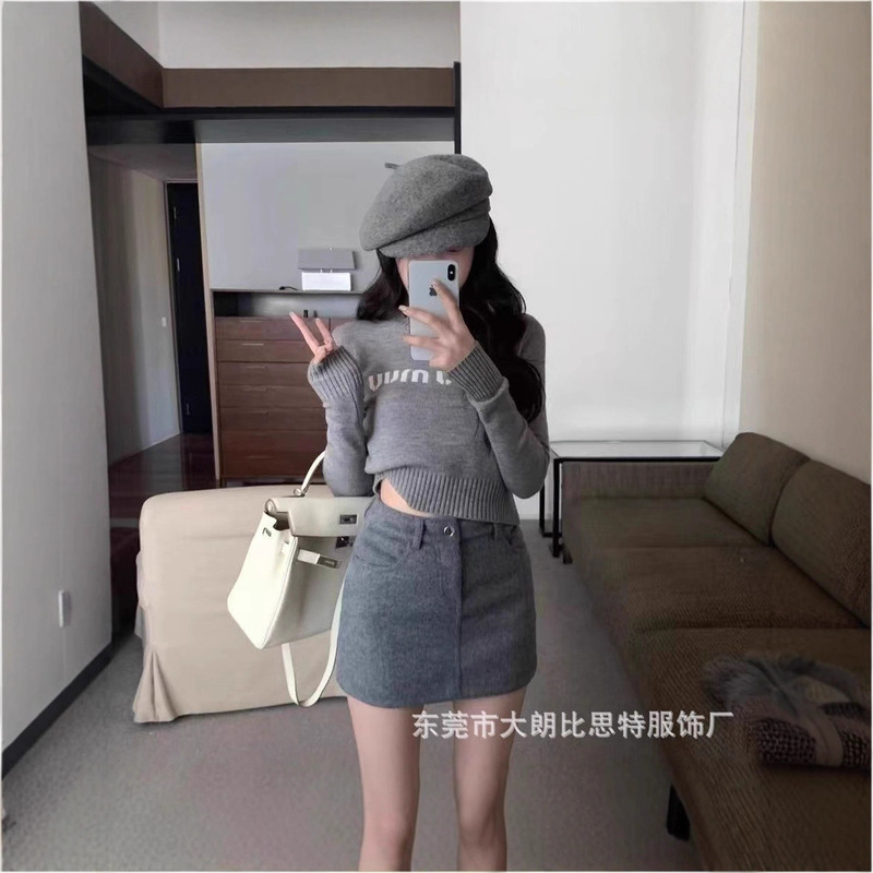 2025 New Round Neck Letter Jacquard Knit Sweater Slim Fit Long Sleeve Pullover Slimming Elegant Base Shirt Top for Women