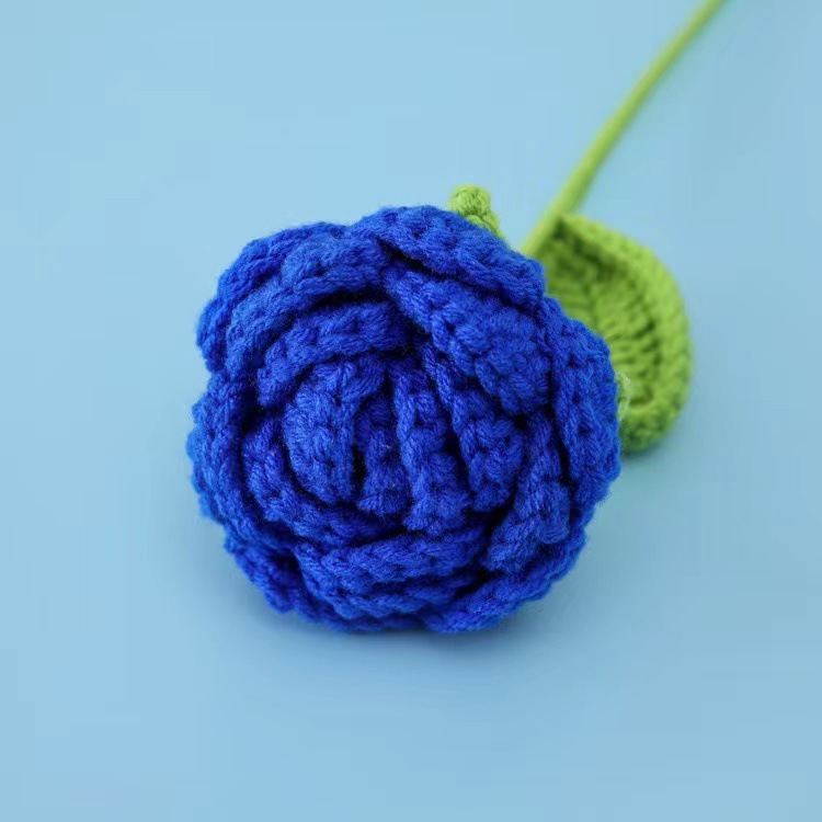 教師の日のプレゼントヒマワリの毛糸の花の手作りの毛糸のメリヤスは花の教師の日の花束の完成品をシミュレーションします。|undefined