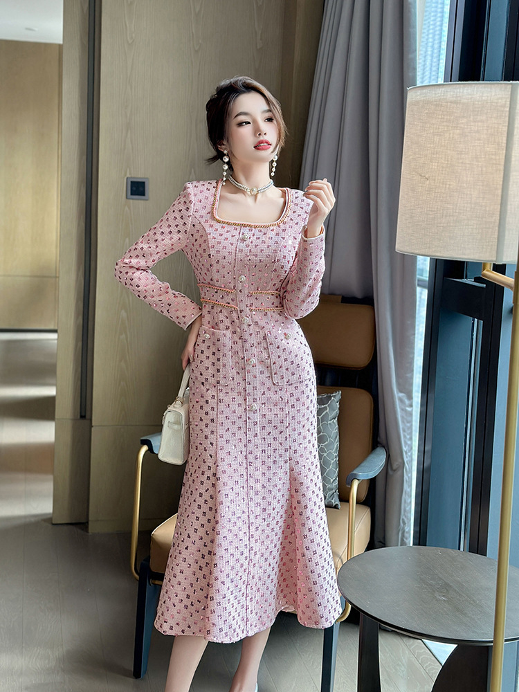 Đầm maxi nữ cổ vuông chất tweed đính sequin kiểu Chanel — Hồng vỏ sò