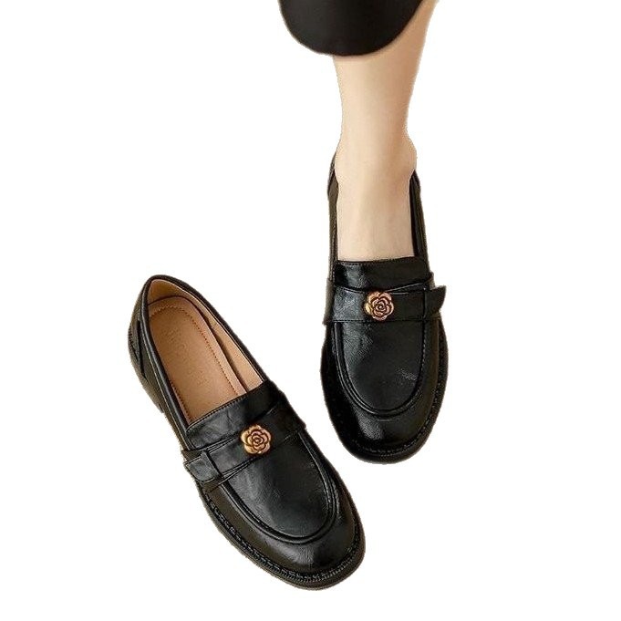 Leather Camellia Loafers For Women 2025 Autumn New Retro British Style Soft Sole Slip-On Shoes_vogvips.com