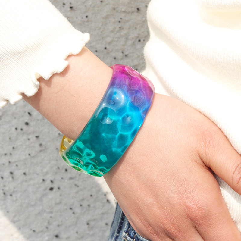 18g Weight Bangle Classification Arylic Chain Material 1 Piece Quantity Casual, Street Occasion Acrylic Material Geometric Pattern All Seasons Season Women's Gender Classic Style Style Classic Style Geometric Acrylic Bangles Wholesale 1