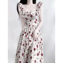 法式气质收腰飞飞袖玫瑰花连衣裙女夏季新款甜美方领荷叶边长裙