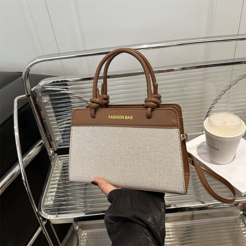 Bolso pequeño portátil retro estilo occidental mujer 2025 nuevo bolso cuadrado pequeño simple moda moda color contraste bolso de hombro