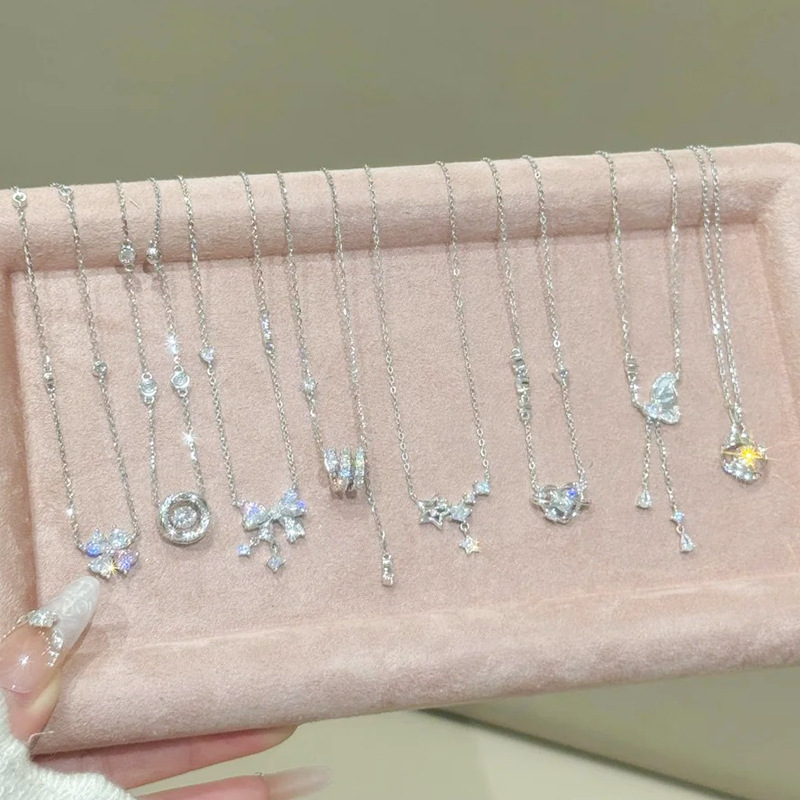 Korean Style Super Shiny Full Zircon Star Necklace for Women, Light Luxury Niche High-End Clavicle Chain Accessory, Elegant Choker Sweater Chain