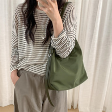 ���sŮʿ�μ���n���¿�r�д�����ͨ�ڰ�Ů��ɫ�ٴ��������ذ�Ů