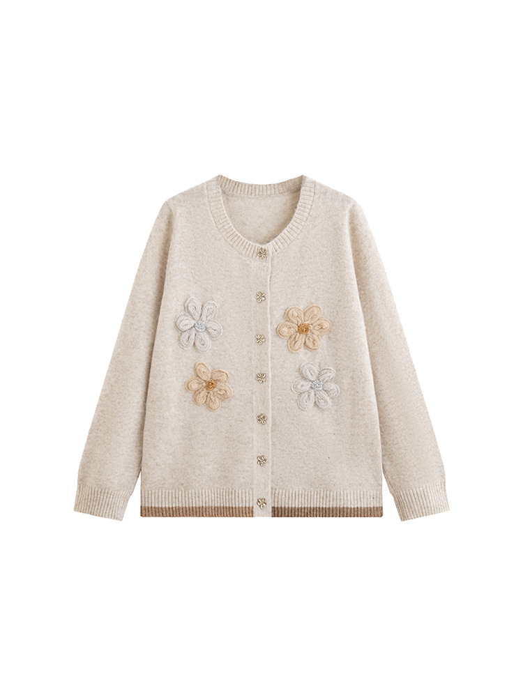 Large-sized design sense hook-knit cardigan for women, high-end sweater, 2025 winter collection, elegant coat for chubby girls, 23231