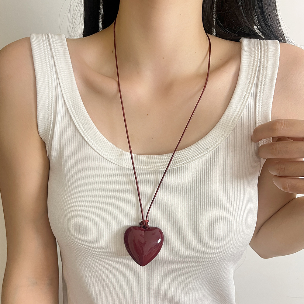 Alloy Pendant Material Simple Style Heart Shape Alloy Leather Rope Woven Chain Pendant Necklaces Wholesale