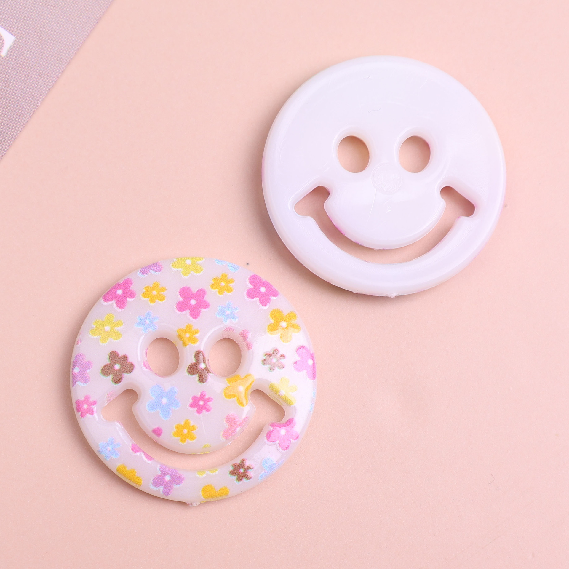 Nuevo color yakele smile Button DIY hair Decoration hair rope hair Card patch Mobile Phone Shell Decoration parts image 10