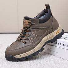 �ߎ���Ь��ʿ�ӽq������ů���bЬϵ����ѥһ�����l�ٴ����Ь�Ӻ�