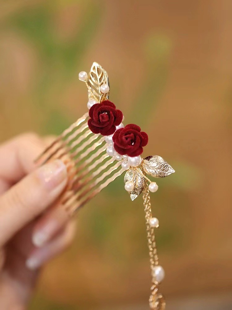 Red Rose Comb One
