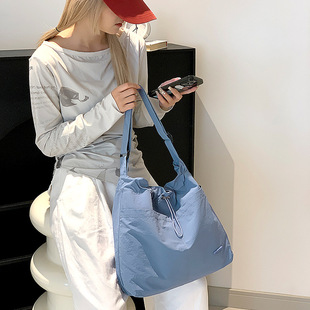Colorful Fox�n��С��Ůʿ��ˇ���s���eб����p����K�μ�����Q