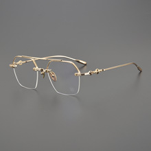 С�ڸ��ŷ���Ա�����۾������Ů�ٴ�����CH8189��������ӷ�����