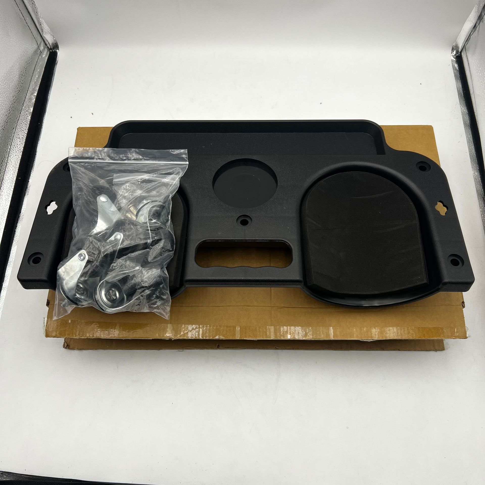 검정색 차량 정비용 무릎 보호 패드