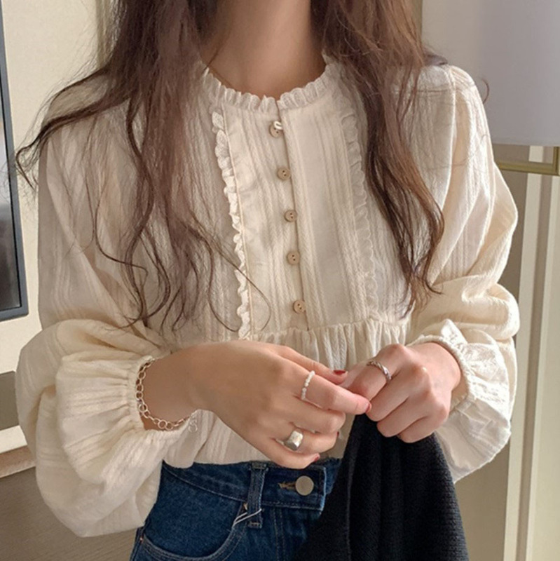French Retro Round Neck Lace White Shirt for Women, Spring & Fall Inner Shirt, High-End, Chic and Elegant Long-Sleeved Top