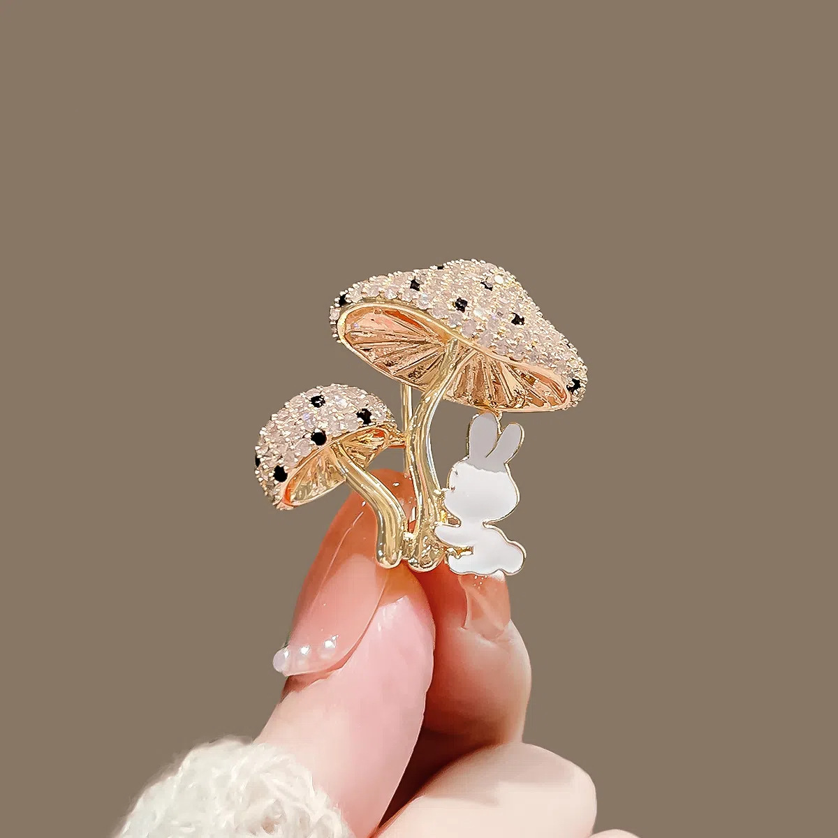 Cute Mushroom Rabbit Brooch Women's Japanese High-end Corsage Niche Creative Pin All-match Exquisite Clothes Accessories