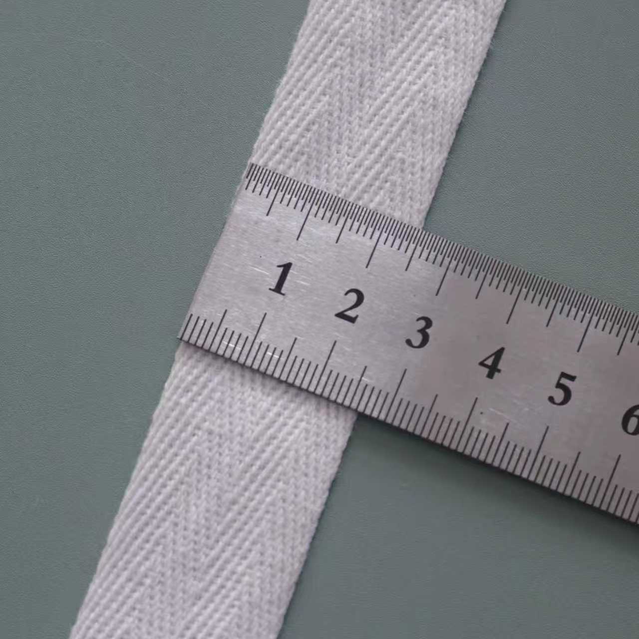 Cinta de espiga de algodón y poliéster blanco puro del fabricante para el cuello trasero de prendas, cinta de algodón para embalaje con ribete de espiga de algodón simple y doble.