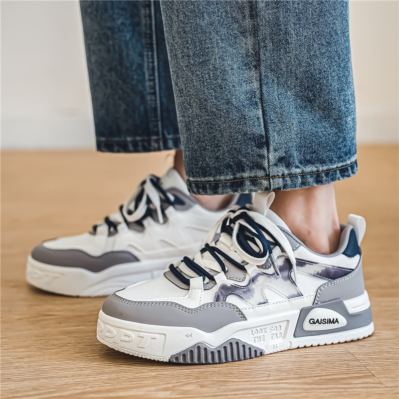 Estudiantes zapatos de patina baja otoño 2025 nuevos zapatos casuales de suela gruesa de diseño de nicho zapatos deportivos de moda zapatos de hombre