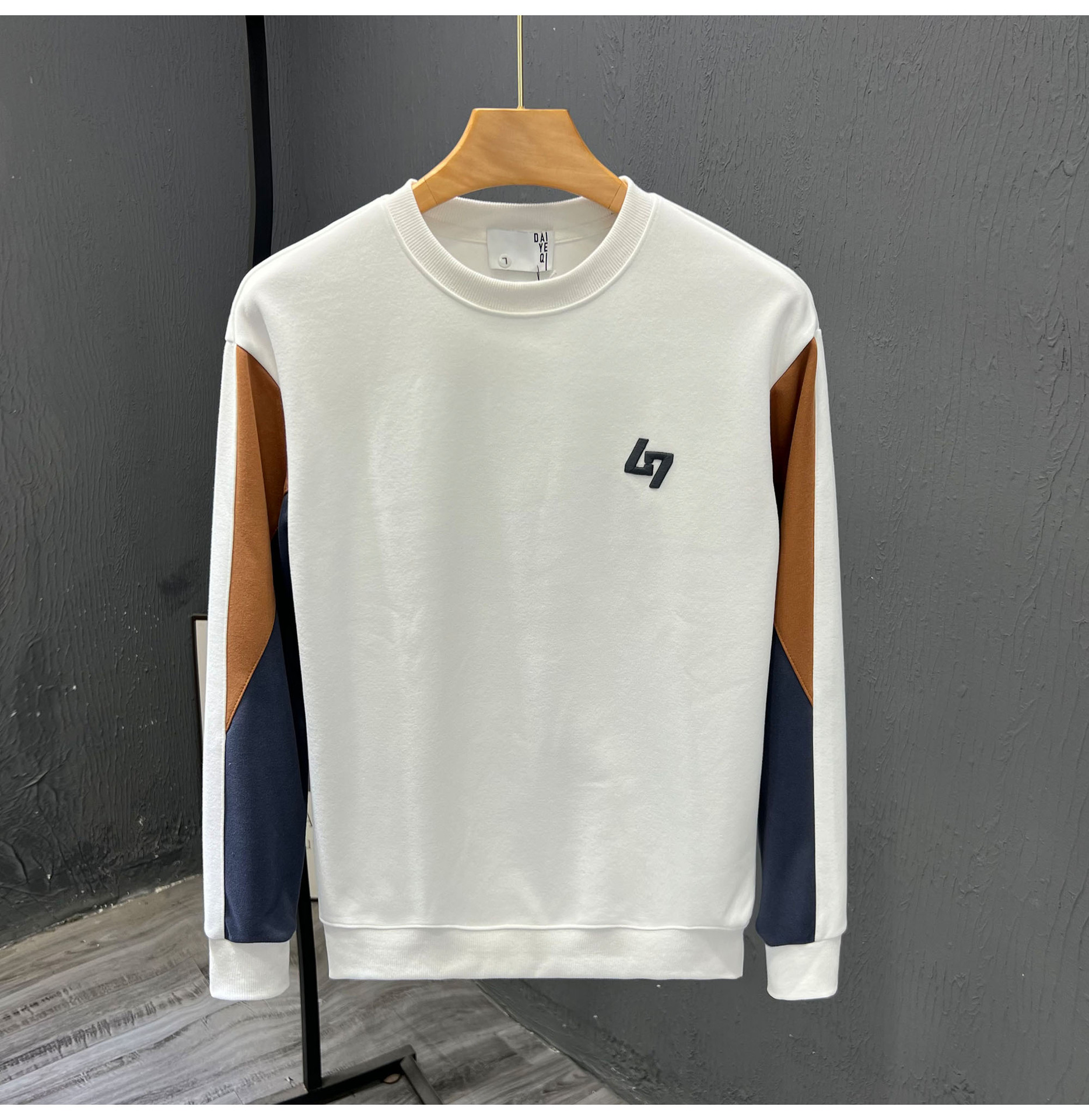 Młodzieżowa bluza z kapturem 2023, nowa, wiosenno-jesienna, męska, luźna koszulka z okrągłym dekoltem i dolną warstwą, modna i uniwersalna_voghion.com