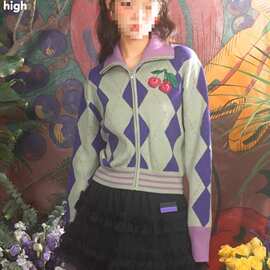 原创设计 樱桃绣花撞色菱形格翻领长袖针织拉链开衫毛衣