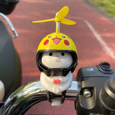 Car ornaments: Electric Battery Car Decoration - strap-style-yellow-bamboo-pickup-truck-kitten