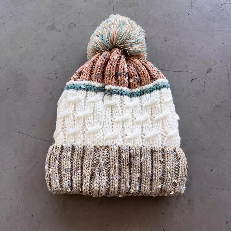 Berretto in lana da donna a righe con interno in peluche caldo_voghion.com