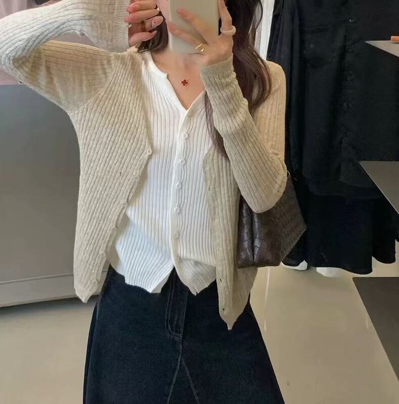 高级感撞色V领假两件针织开衫女秋季超好看修身显瘦薄款毛衣上衣|undefined
