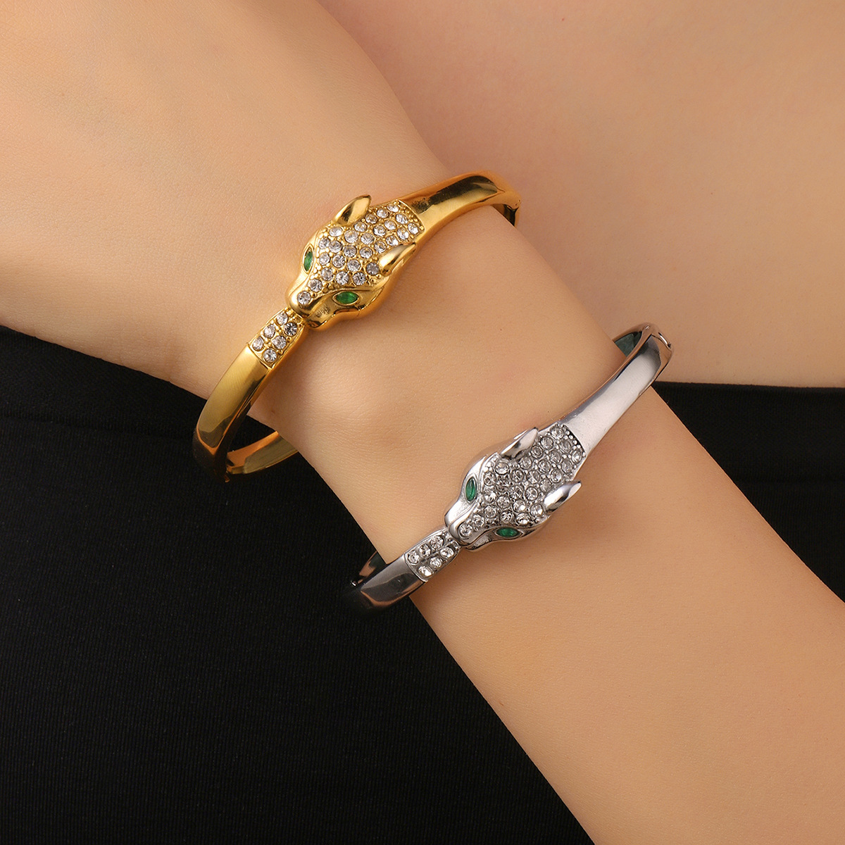 Bracelet ouvert incrusté de diamants léopard aux yeux verts populaire et très vendu, design de niche, bracelet haut de gamme miroir_voghion.com