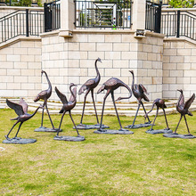 户外仿铜仙鹤雕塑落地水池玻璃钢模型室外园林装饰丹顶鹤景观摆件