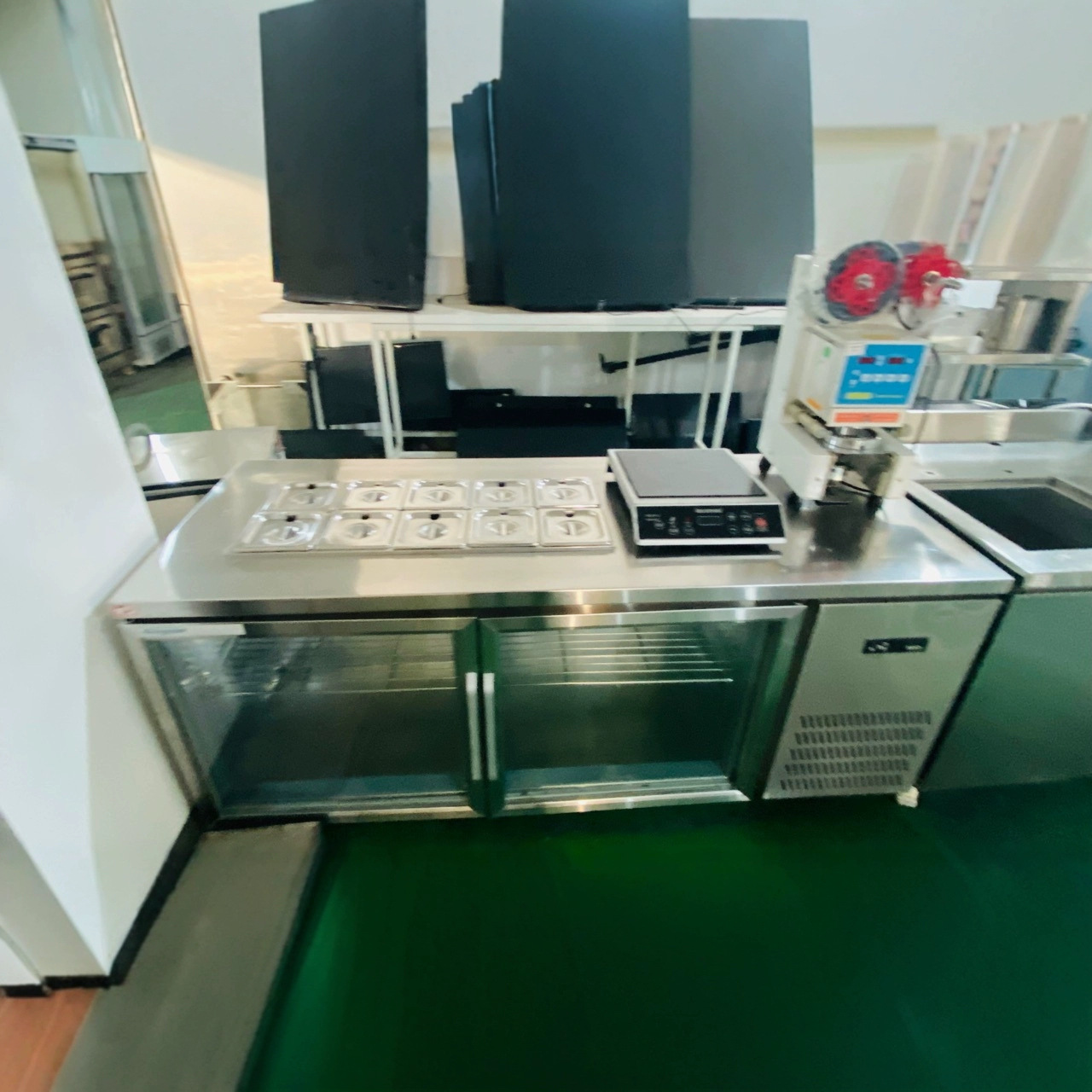 奶茶店设备全套操作台吧台水吧水冰柜沙拉台台小料商用冷藏工作台