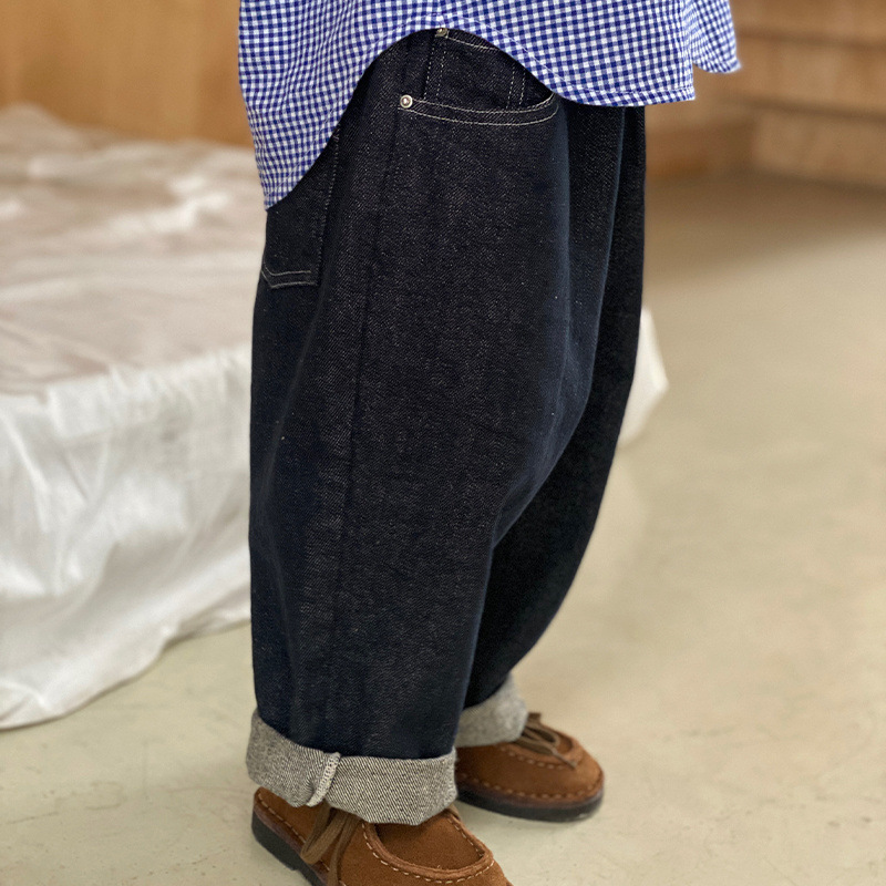 Kindergarten boy baby 2024 spring and autumn blue black Japanese soft versatile jeans children's baby casual pants children's clothing