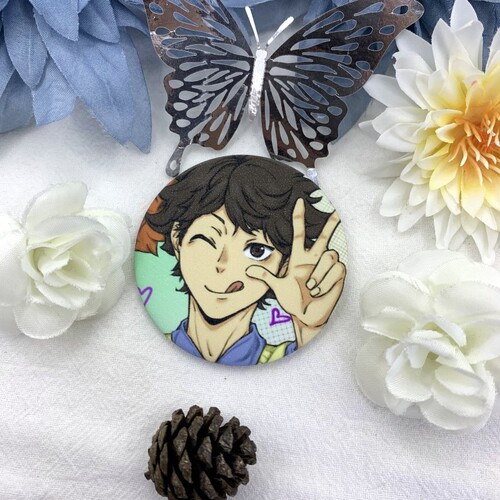 Volleyball boys Hinata Shoyo and Kawa Tetsu, Tsukishima Hotaru anime peripheral badges, badges, tinplate