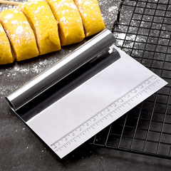 Stainless steel flour cutter with scale for dough cutting, baking utensils, household flour cutter, rice roll scraper, scraper