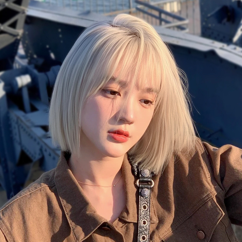 Cross-Border Wig for Women, Short Bob Haircut, Japanese Style, Milk Tea Gold Short Straight Hair, Fashionable, Age-Reducing, Realistic Natural Full Wig