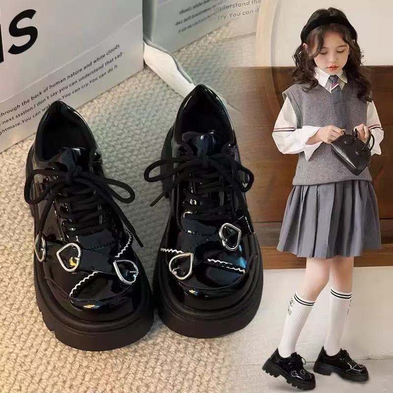 Zapatos de muffins retro dulces y frescos, primavera y otoño 2026, nuevos zapatos de cuero de cordón negro puro, zapatos de cuero para niños grandes, zapatos de un solo tipo negro