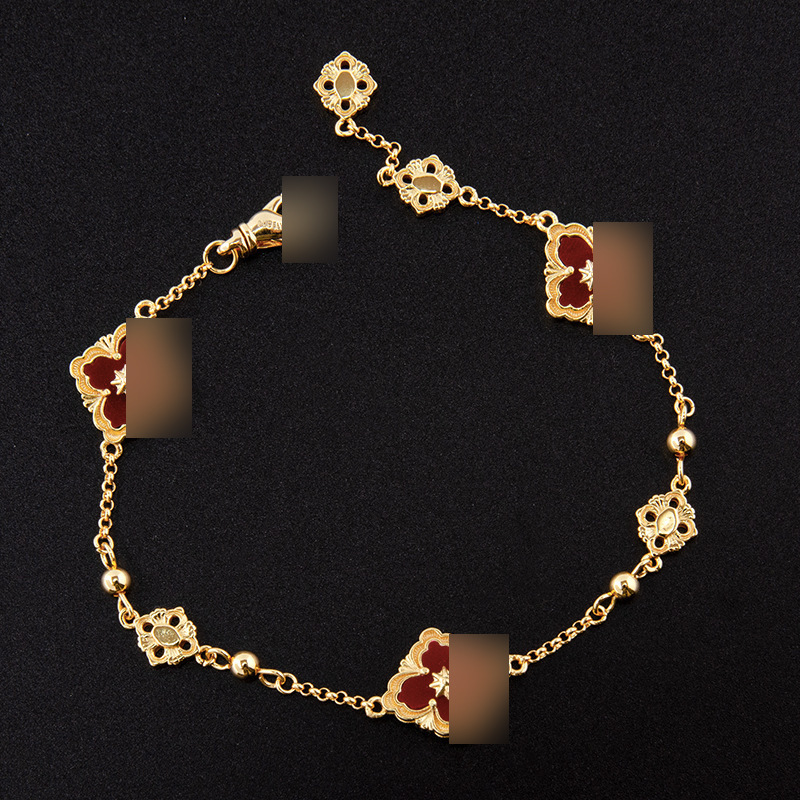 Italy's New Small Fragrant Three-Flower Bracelet for Girls 18K Gold White Mother-Of-Pearl Accessible Luxury High-End Jewelry Direct Sale Italy's New Small Fragrant Three-Flower Bracelet for Girls 18K Gold White Mother-Of-Pearl Accessible Luxury High-End Jewelry Direct Sale