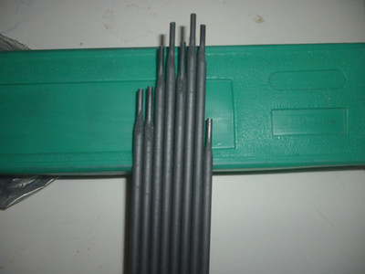 J707低合金钢焊条 国标GB E7015-D2 美标AWS E10015-D2