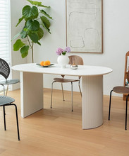 白色椭圆形办公桌纯实木弧形中岛餐桌一体北欧简约高端书桌设计师