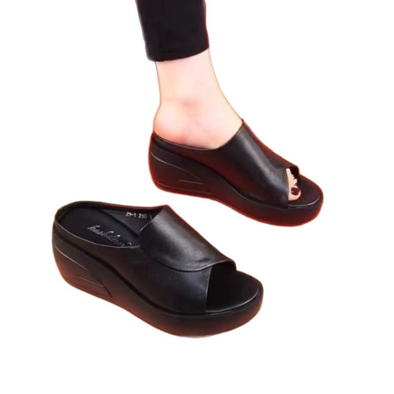 Muffin sandálias de fondo grueso para mujeres 2025 verano tacones antideslizantes zapatillas de fondo grueso para aumentar la altura de zapatos de mesa impermeables suaves para mujeres