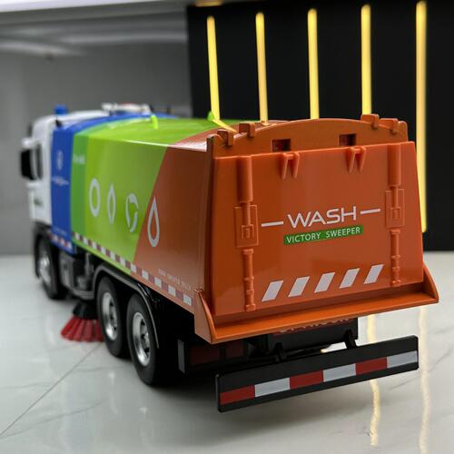 Jiadu alloy car model 1:24 sprinkler and sweeping project sanitation vehicle inertia sound and light children's toy car music model