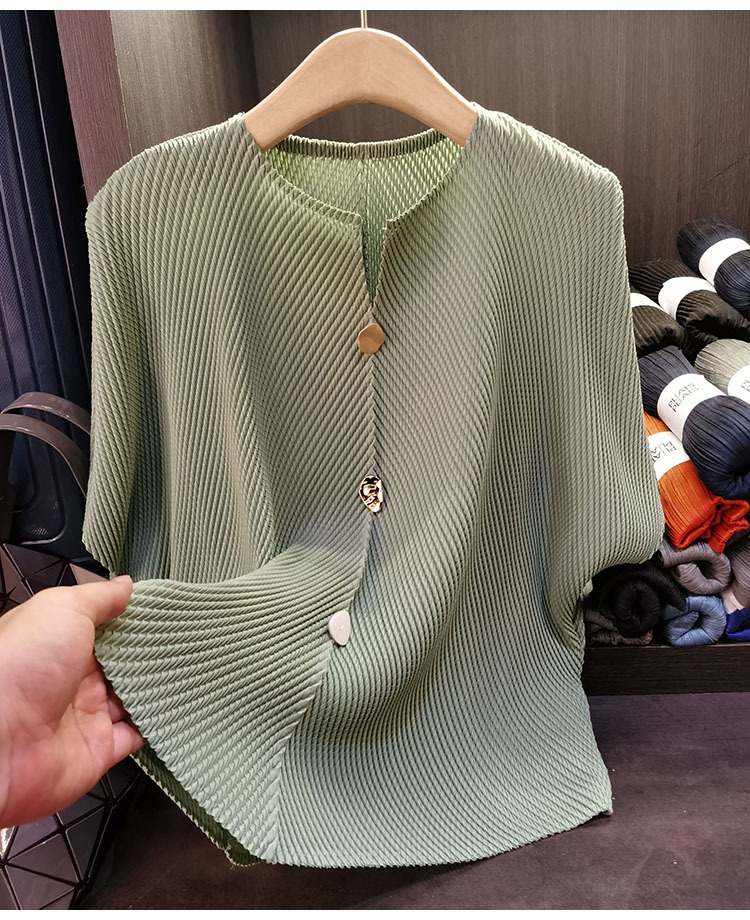 Áo thun nữ tay ngắn xếp ly vảy rồng trang trí nút bấm cao cấp dáng rộng suông — Màu đen, Màu xanh đậu, Màu đỏ hoa hồng, Màu hồng củ sen chi tiết 15