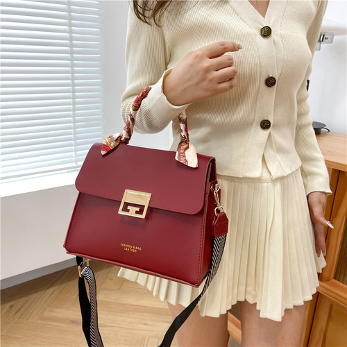 DIY Handwoven Wedding Bag, High-End Design, Large Capacity, New Arrival Bridesmaid Bag – Elegant Red Handheld Tote for the Bride